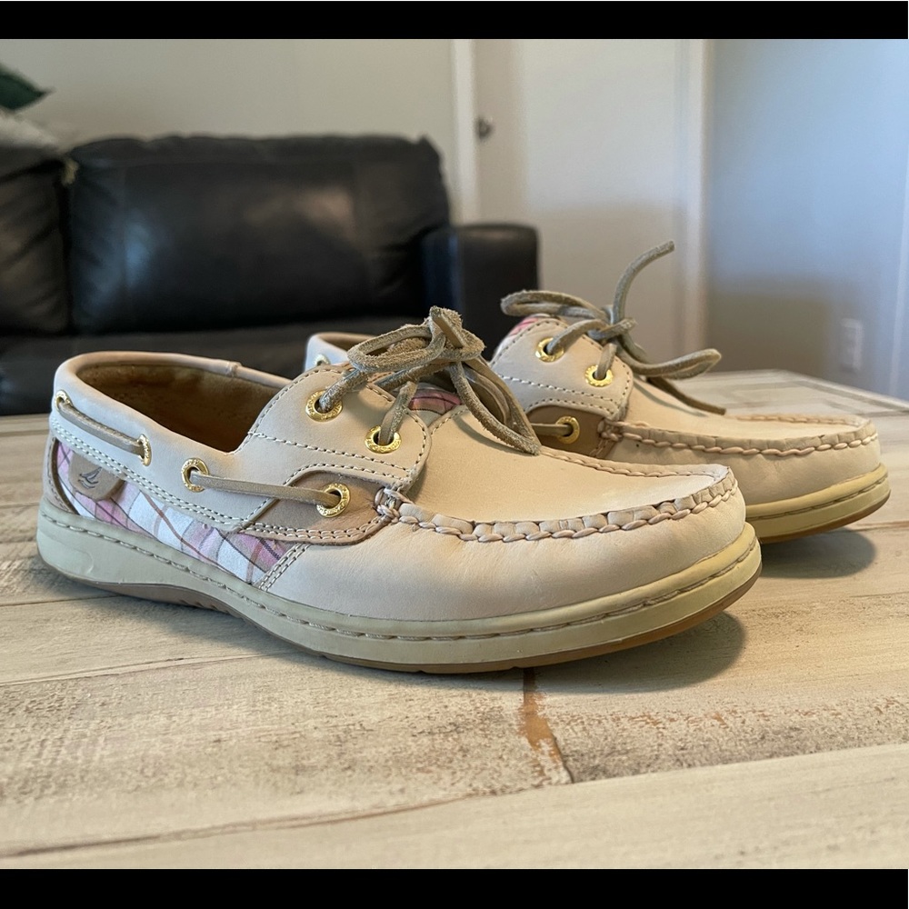 Sperry 7.5 Shoes in Great Condition!